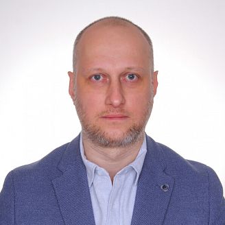 Максим Денисов